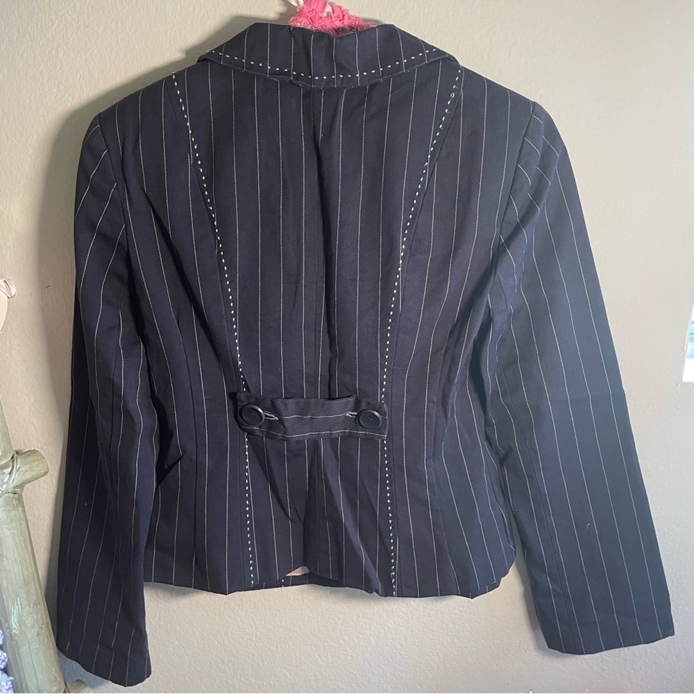 SOLD Nanette Lepore Pinstripe Blazer Professional with cute blue embroidery - Picture 11 of 15